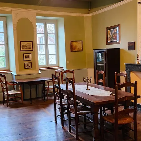 La Pelisserie Pensión Saint-Antonin