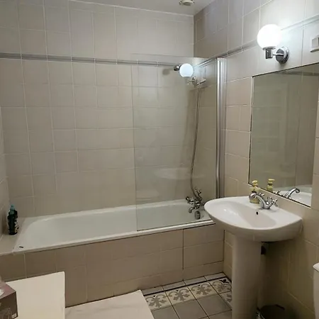 La Pelisserie Konukevi Saint-Antonin